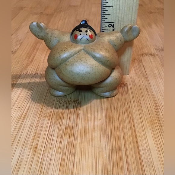 Vintage Two Japanese Sumo Wrestlers Figurines - Picture 4 of 7